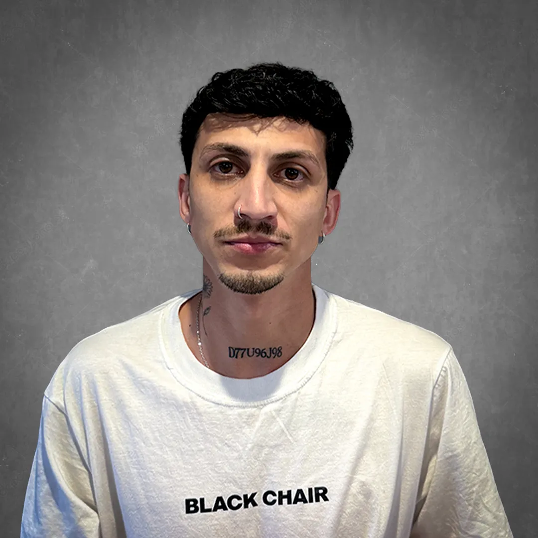 Uriel, barbero en Black Chair Alta Córdoba